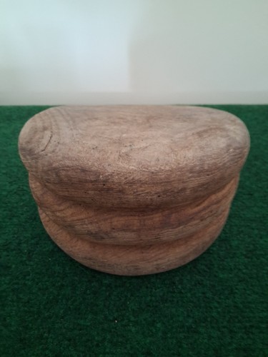 Ancienne forme chapeau en - à,