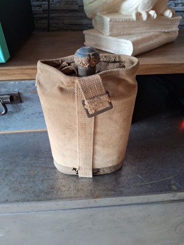 Ancienne gourde support de - et,