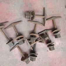  vis  maintien de guichet de