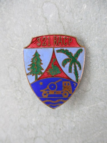 Rare insigne militaire 321ème
