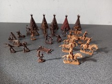 Vintage Lot 32 Figurines ATLANTIC Indiens Camp Indien