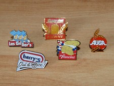 LOT 5 PINS PAIN GRILLE & BISCOTTES : AUGA, SAINT LUC, HARRY'S, GRILLER'S TB ÉTAT