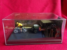 ALTAYA LA ROUTE BLEUE, Jeep Willys MB,la course cycliste 1/43, étape 33.