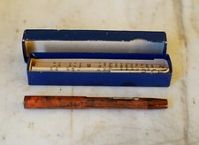 CHARMANT STYLO PLUME A LEVIER UNIC MINIATURE FINITION RIPPLE- PLUME OR 18 CARATS