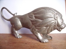 lion mascotte PEUGEOT