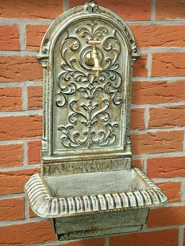 Fontaine murale fonte - fontaine,