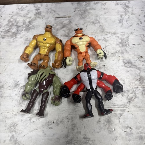 Ben alien lot 4 - 10, figures