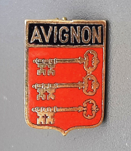 Insigne émail avignon - insigne, ville