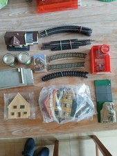 Lot de matériel trains électrique pour Jouef, Hornby, Lima + anciens en tôle.