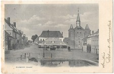 FR02 PLOMION place eglise halle salle abreuvoir