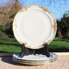 Lot 4 assiettes porcelaine de