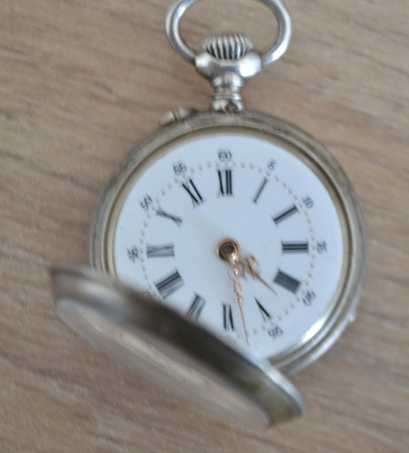 Belle montre ancienne - , à