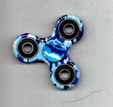 A Main Jouet Remuant / Maison