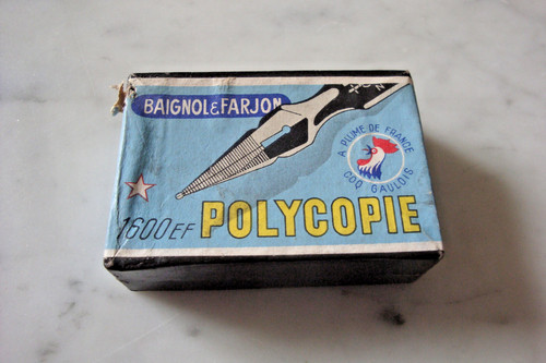 Ancienne boite 100 plumes - ancienne,