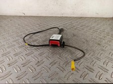 Attache ceinture avant gauche