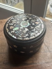 Ancienne boite en bois incrusté de nacre Asie début XXe siècle