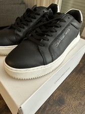 Chaussures homme Calvin Klein tres peu portées, pointure 42