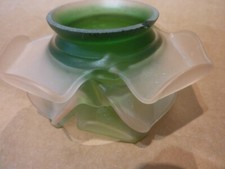 Petite tulipe de lampe forme de fleur en verre moulé teinté rose & vert