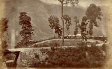 INDE DARJEELING Ca 1880  Chemin de fer , train allant à Darjeeling