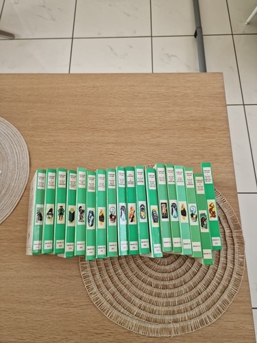 Lot livres alice - 18,
