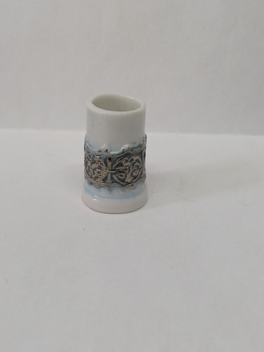 Fève verre d etain - (h), et