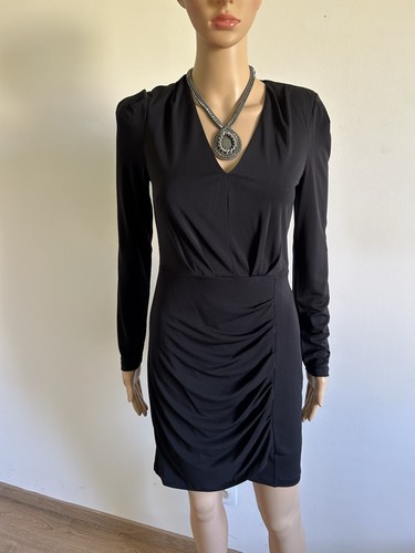 Robe noire drapée - , manches