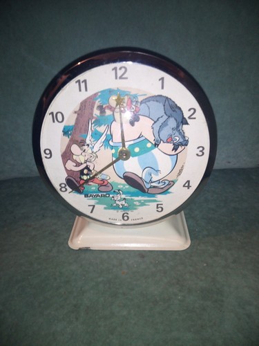 Rare ancien réveil astérix - ,