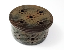 Petit pique fleur céramique grès signé à identifier