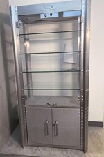 Présentoirs OAKLEY Oakley