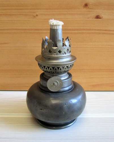 Ancienne lampe pétrole - pétrole, la