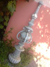 enorme ancien faitage de toit