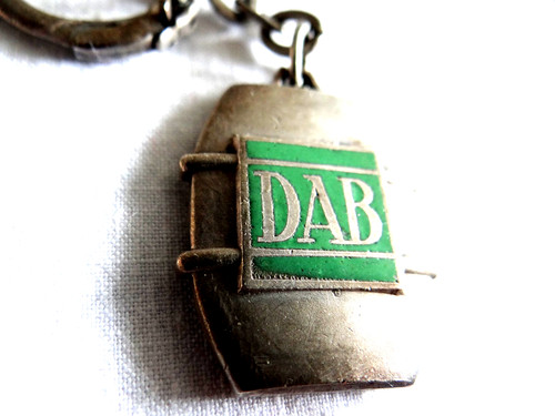 Porte clés émaillé dab - porte,