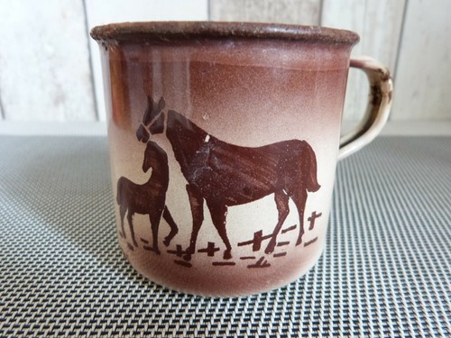 Ancienne tasse quart - tasse, en