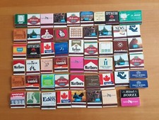 Lot de 51 pochettes et 4