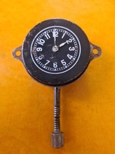 -ANCIENNE MONTRE DE VOITURE