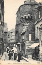 CPA 14 VIRE VIEILLE TOUR RUE