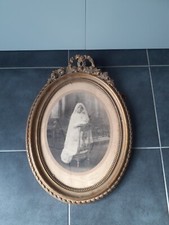 Cadre ancien ovale en stuc et