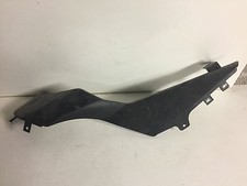 UN CACHE LATERAL CARENAGE PLASTIQUE GAUCHE DERBI 125 GPR NUDE 00H04411781