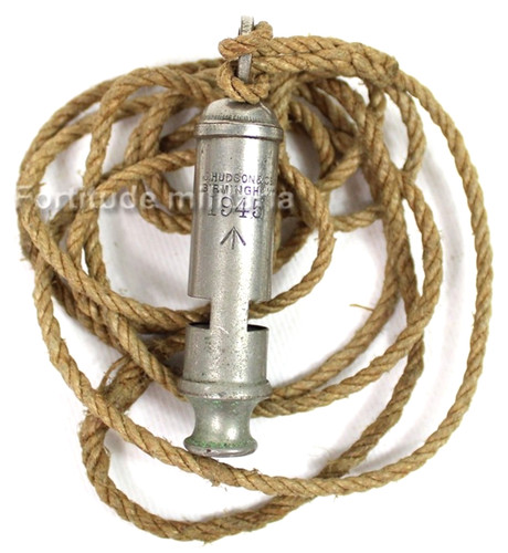 Sifflet anglais 1945 - sifflet,