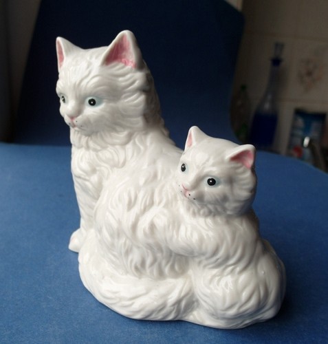 Figurine porcelaine - figurine, en