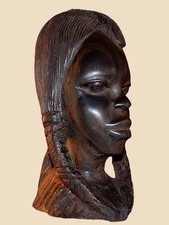 Buste de Femme Africaine – Sculpture tribale raffinée en bois noble