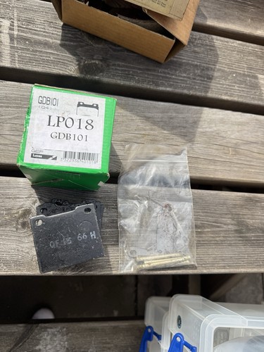 Triumph herald 1200 brake pads - triumph,
