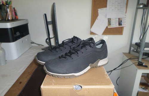 Chaussures sport trek - chaussures,