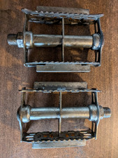 Paire Pédales Vélo Ancien Vintage Acier Crantées  avec Réflecteurs