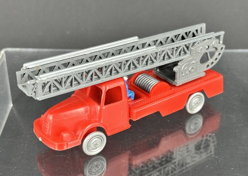 Camion grande echelle - echelle, +