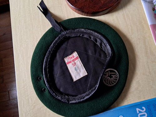 Béret vert parachutiste