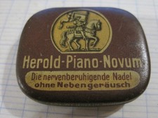 ANCIENNE BOITE EN FER HEROLD PIANO NOVUM AVEC AIGUILLES PHONOGRAPHE