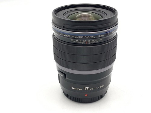 Olympus objectif grand - grand, angle