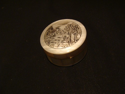 Boite poudre nacre - en,