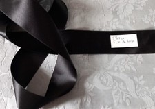 ANCIEN  RUBAN SATIN DOUBLE FACE  5 METRES SUR  5 CM STOCK  DES ANNEES 1950
